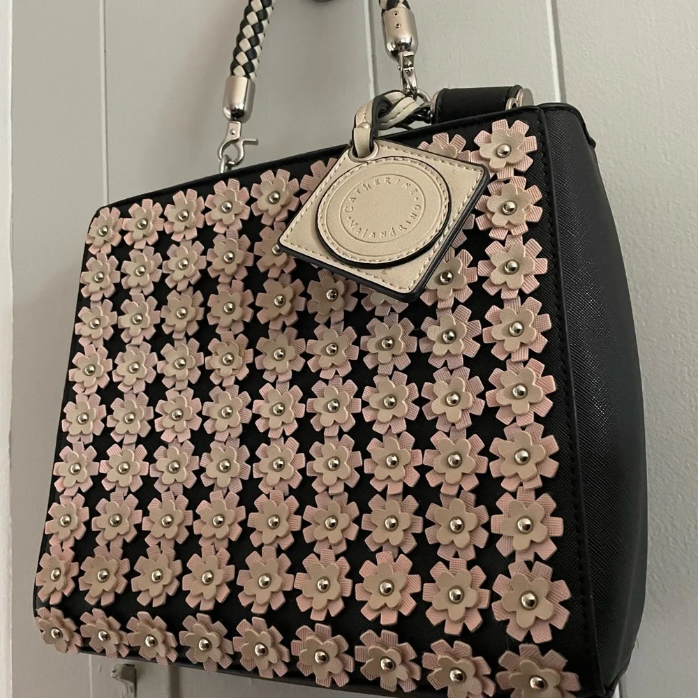 CATHERINE MALANDRINO BLACK & PINK FLORAL HANDBAG W CROSSBODY STRAP VEGAN LEATHER - Picture 4 of 7